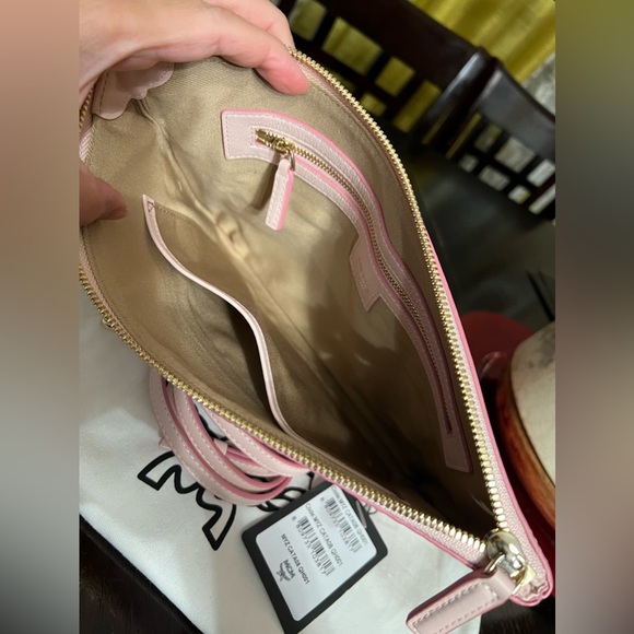 MCM Visetos Original Pouch - Picture 7 of 11